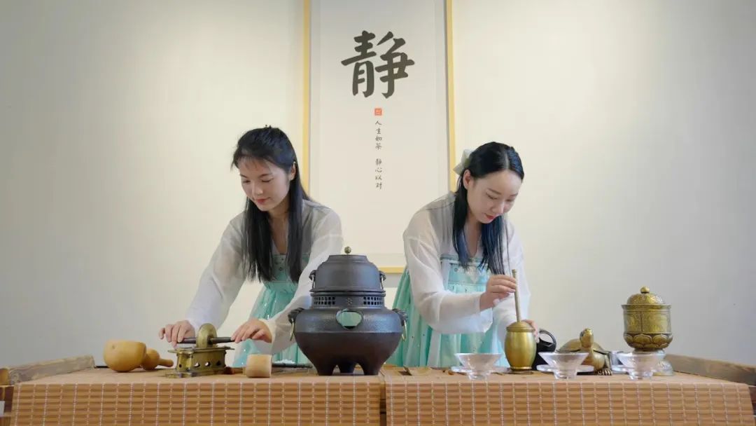 “黨建聚合力書記領(lǐng)航行動”觀摩團(tuán)考察金井鎮(zhèn)美麗宜居村莊片區(qū)     