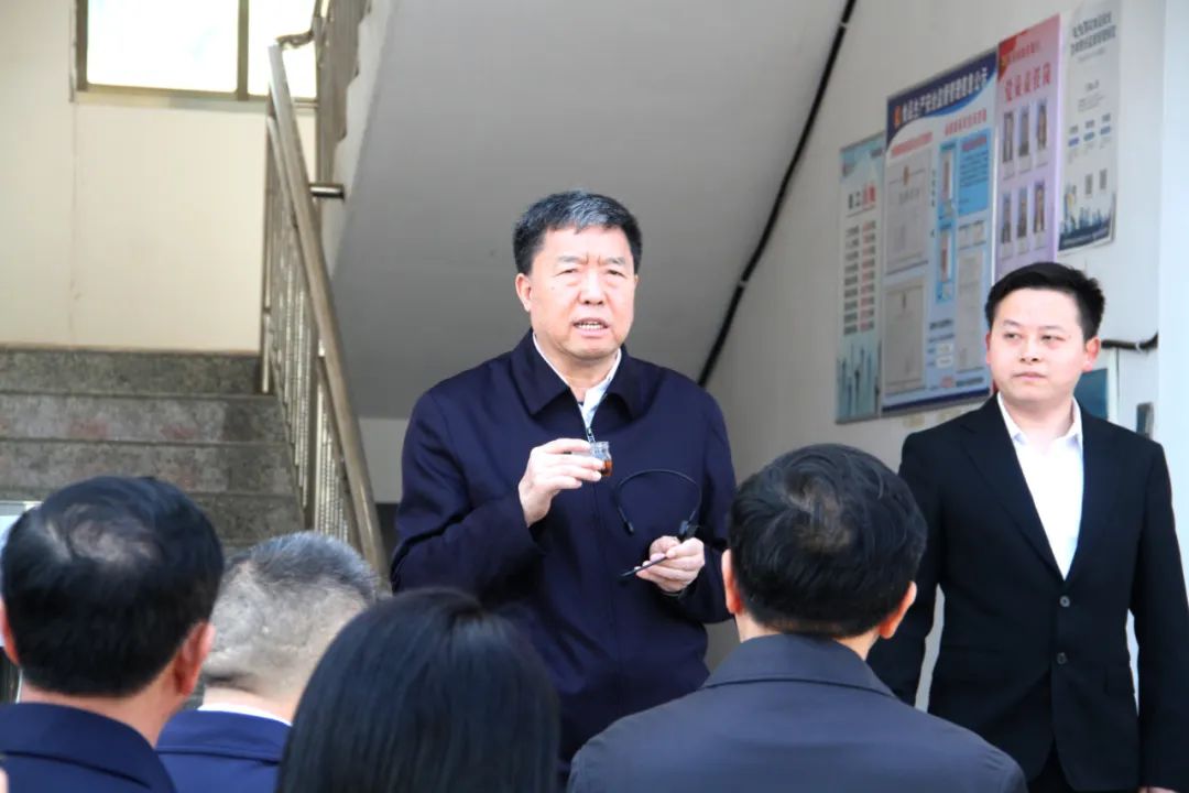 省政協(xié)黨組書記、主席毛萬春調(diào)研湖南湘豐桑植白茶有限公司